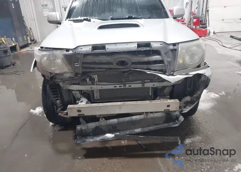 2010 Toyota Tacoma Base V6 z USA, uszkodzony, nr VIN 3TMMU4FN8AM022309